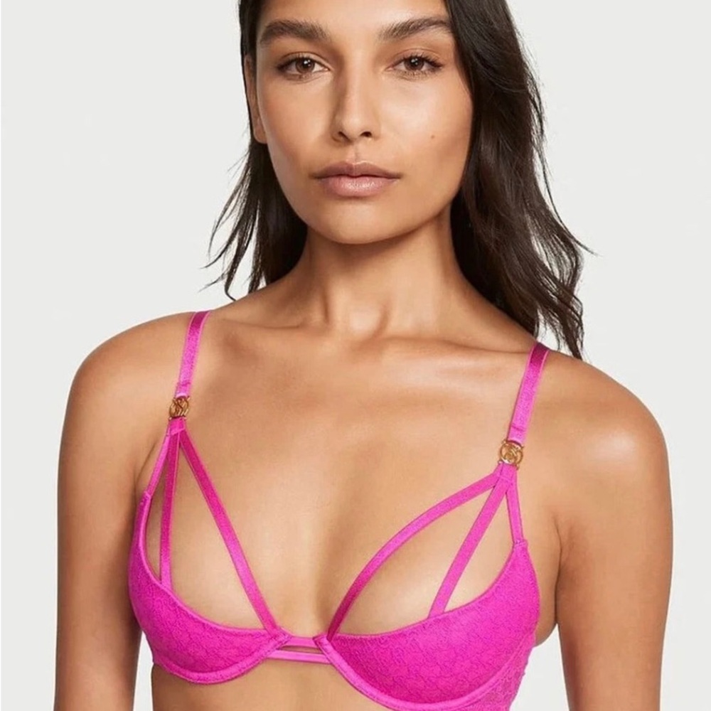 Victoria's Secret Fuchsia Strappy Lace Underwire Bra
